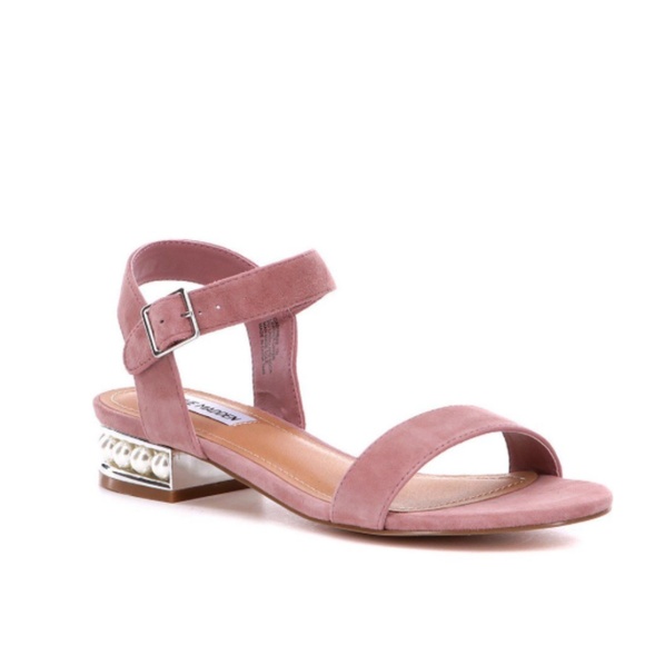 Steve Madden Shoes - ▪︎HP▪︎🎀 Steve Madden Pearl Sandals